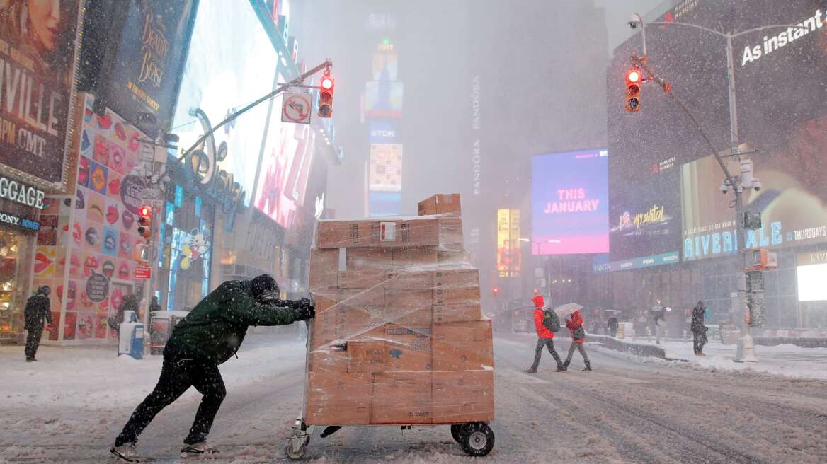 Πολικό New Year΄s Eve στη Νέα Υόρκη - Στους -12 η θερμοκρασία στην Times Square